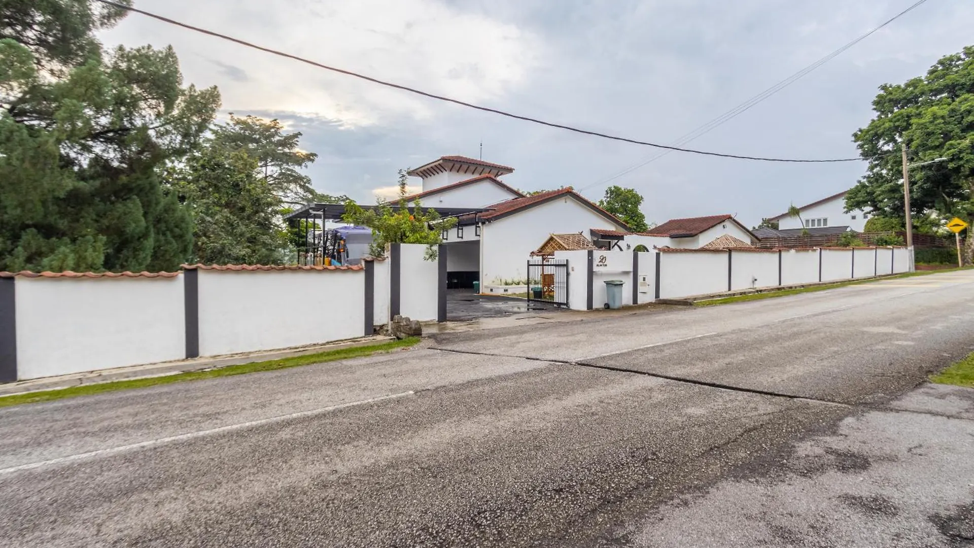 Bangsar Villa For Groups, Event Space And Family Fun Kuala Lumpur